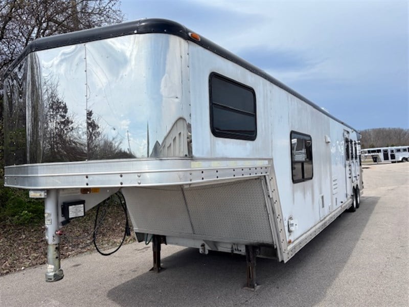 2002 Kiefer Built 8318