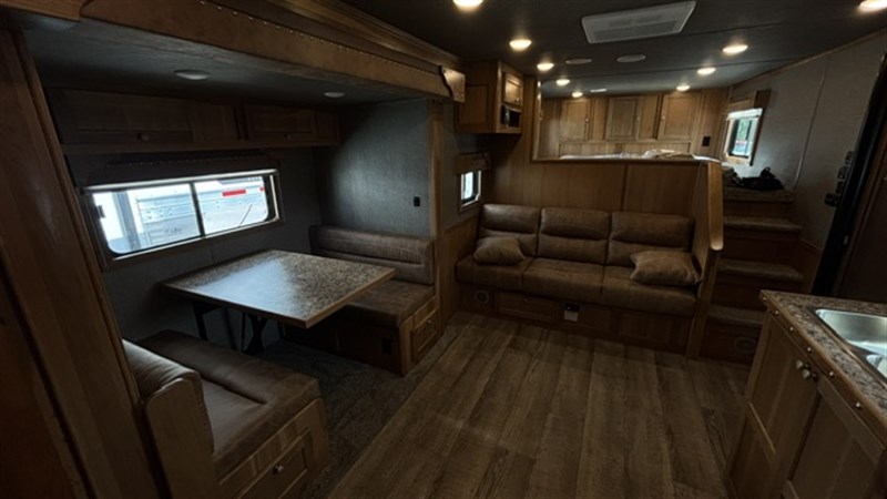 Trailer Photo 17