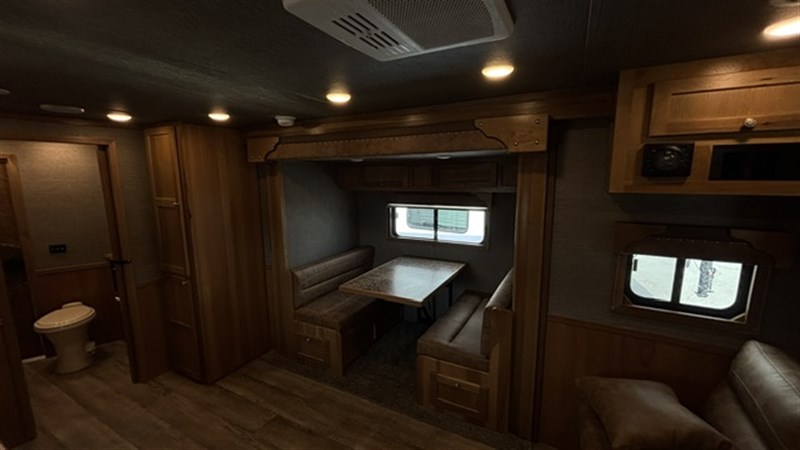 Trailer Photo 14