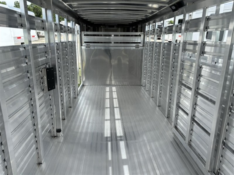 Trailer Photo 9