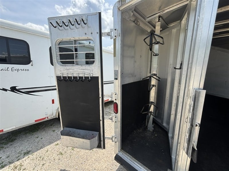 Trailer Photo 9