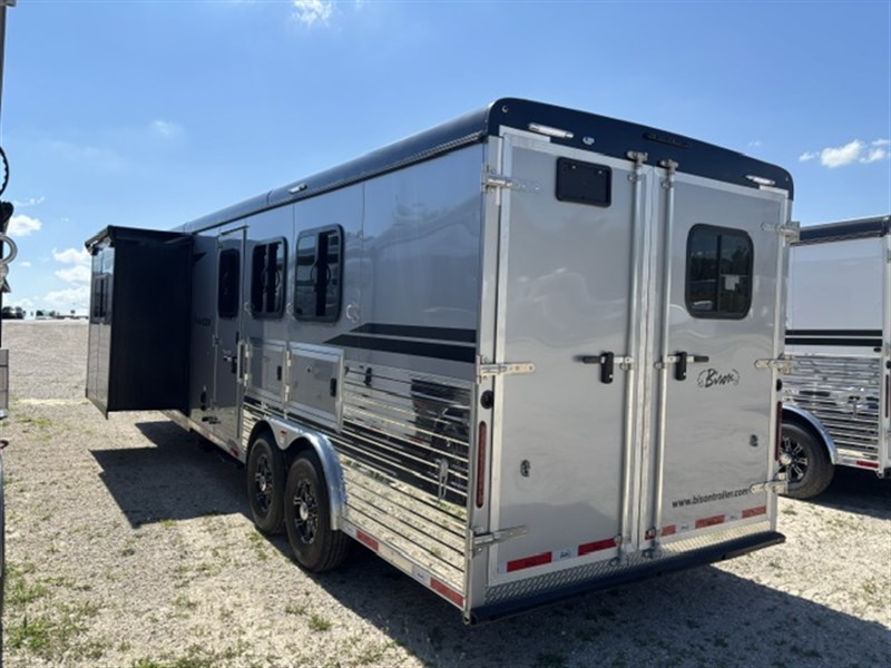 Trailer Photo 4