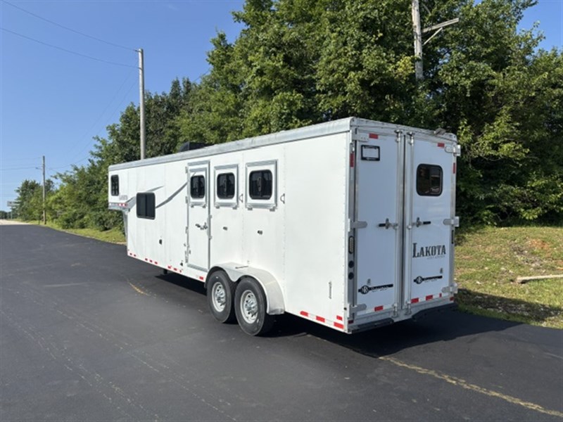 Trailer Photo 4