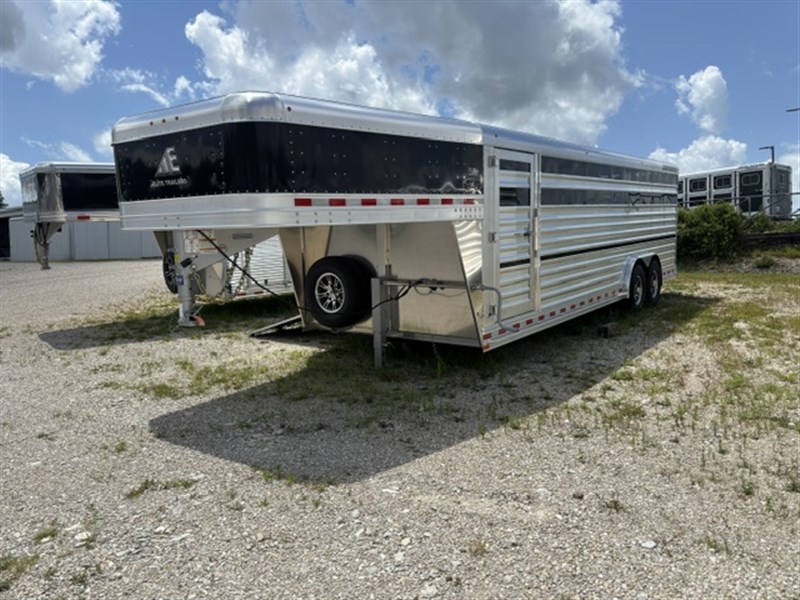 Trailer Photo 2