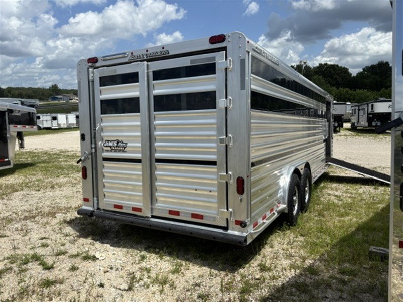 Trailer Photo 4