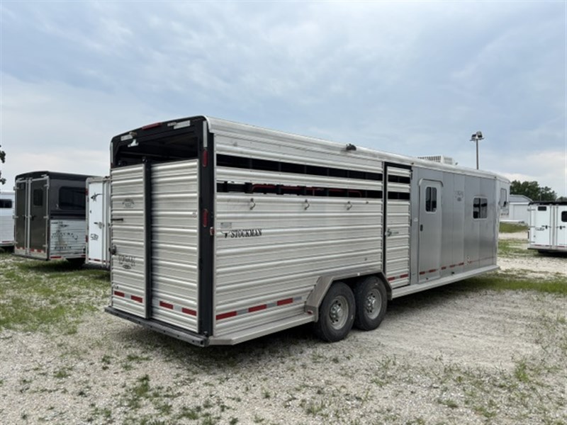 Trailer Photo 4