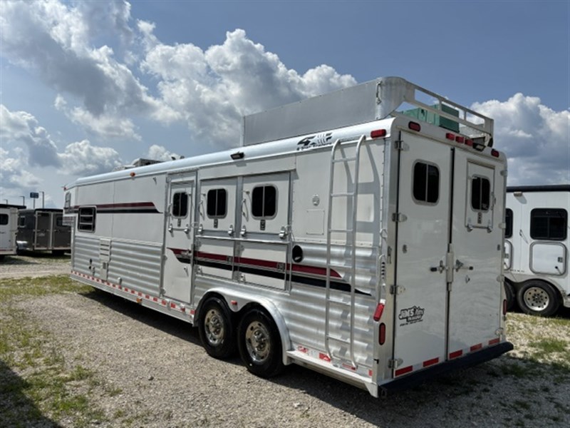Trailer Photo 3