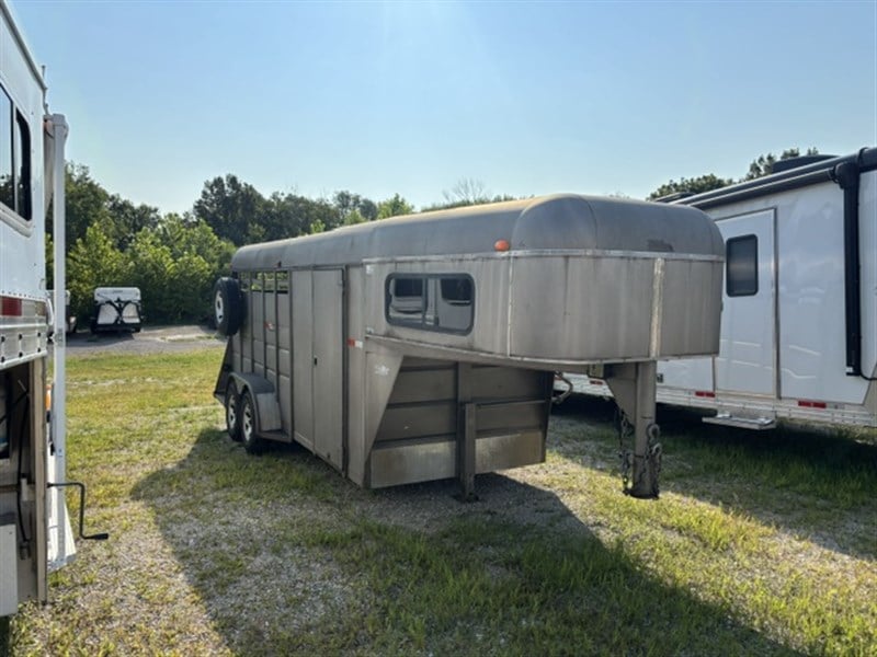 2007 Triple B&J 3 Horse M6031B