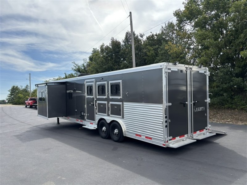 Trailer Photo 4