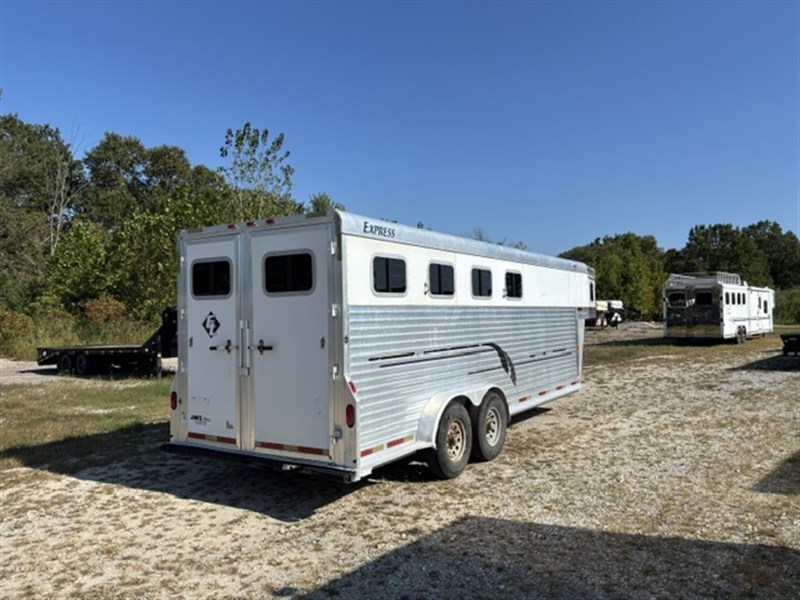 2003 Exiss Express photo 4