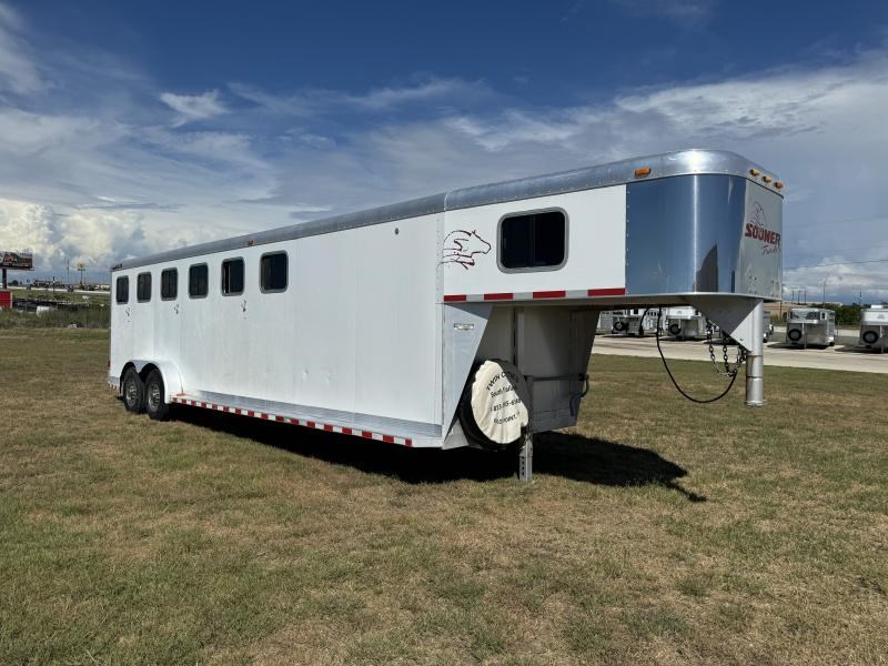 2004 Sooner 2004 sooner trailers 6 horse slant