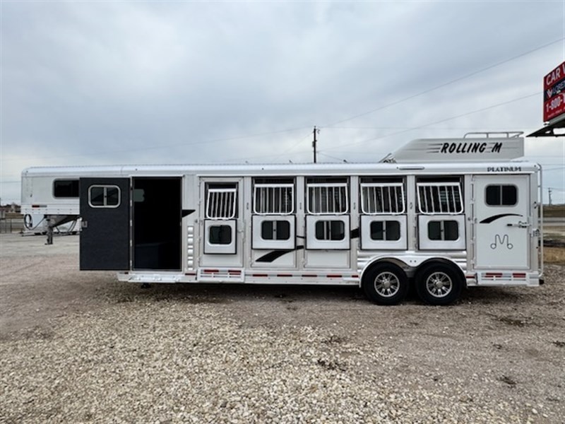 2026 Platinum Coach 5 horse trailer w/side trainertack & hydraulicjack