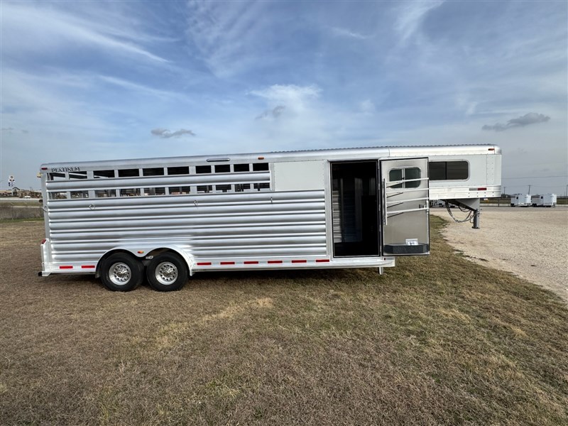2026 Platinum Coach 22' c-sport stock combo trailer