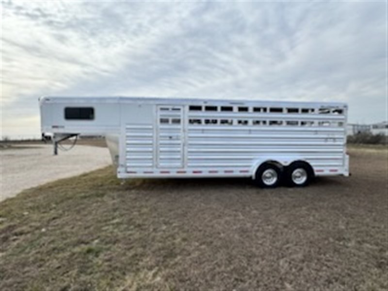 2026 Platinum Coach 22' c-sport stock combo trailer