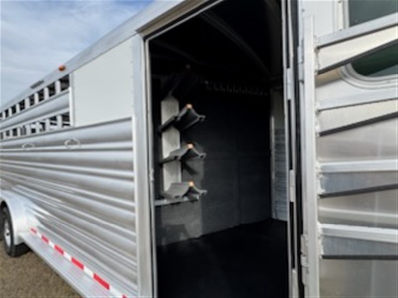 2026 Platinum Coach 22' c-sport stock combo trailer