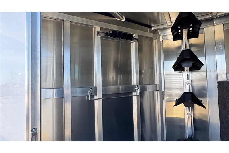 2026 Exiss cfx 4horse gooseneck horse trailer