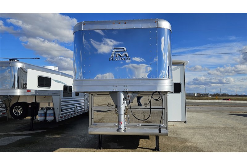 2026 Platinum Coach 4 horse 15'6 short wall living quarters trailer