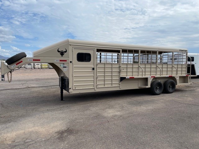 2024 Swift Built 24 foot with 4' tack room double doors