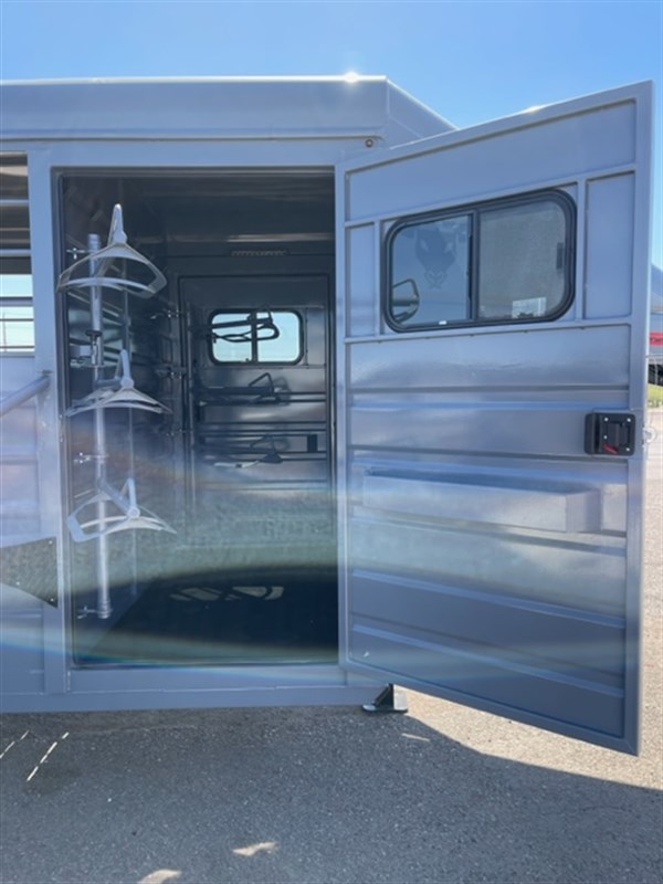 Trailer Photo 4