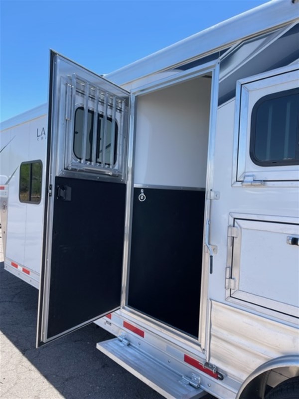 2024 Lakota Charger 3H 9' LQ