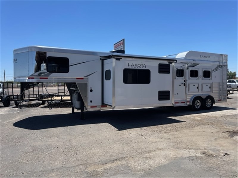 2024 Lakota Charger 3H 14' shortwall