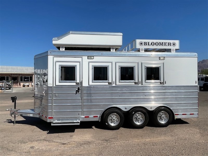 2010 Bloomer 4 Horse Bumper Pull