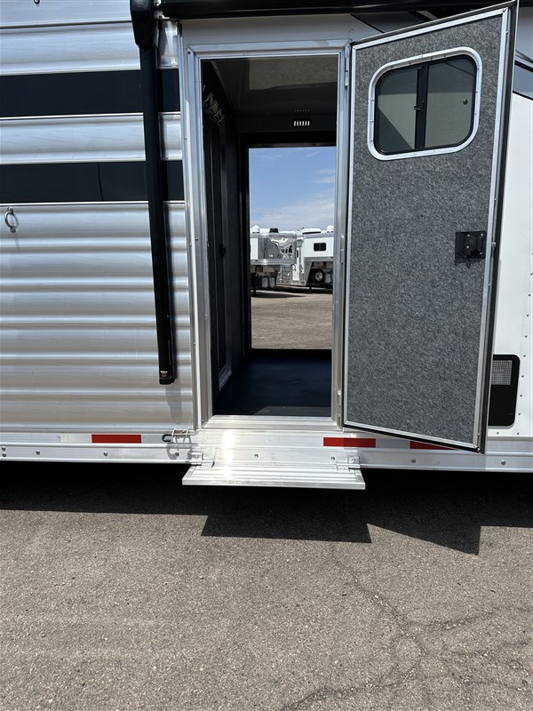 Trailer Photo 20