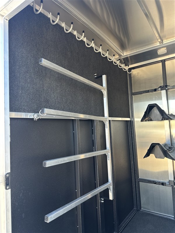 Trailer Photo 18