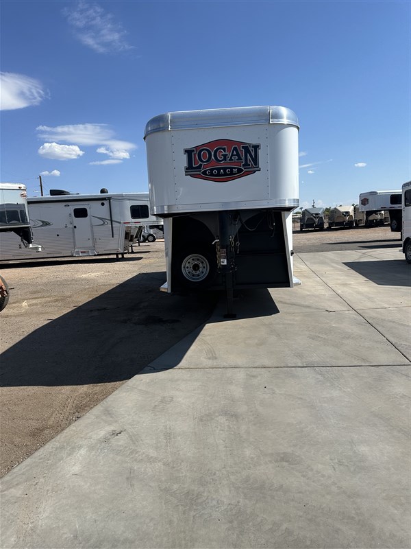 2025 Logan Coach 4 horse bullseye w/ side tack