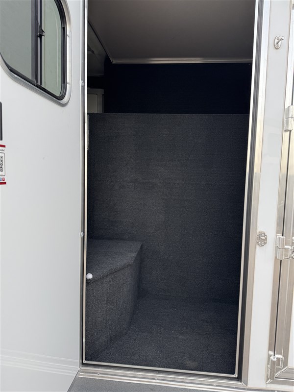 2025 Hart 3 horse gn solution w/ smart tack