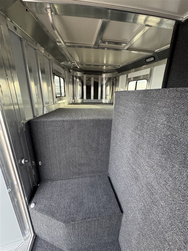 2025 Hart 3 horse gn solution w/ smart tack