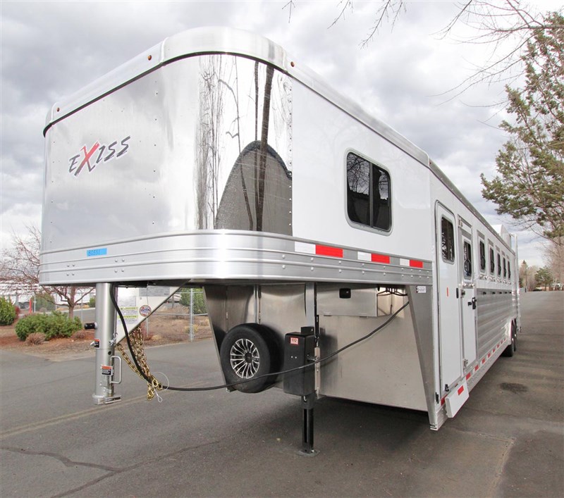 2024 Exiss 6 horse warmblood trailer w/ large front tack