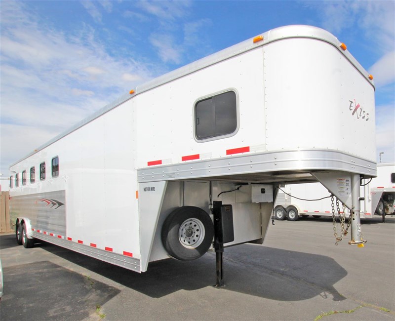 2015 Exiss used 6 horse all aluminum gooseneck