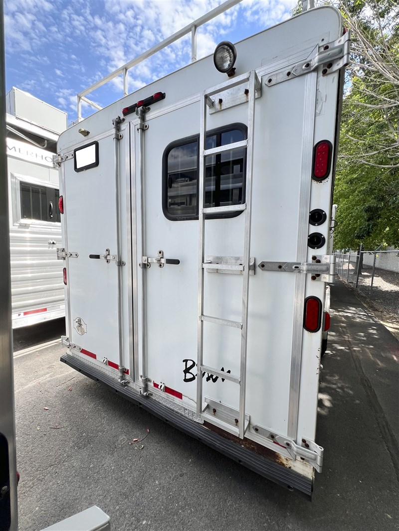 Trailer Photo 5