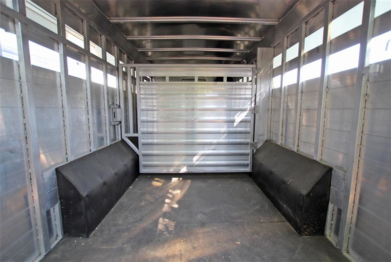 Trailer Photo 7