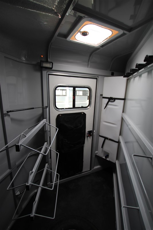 Trailer Photo 10