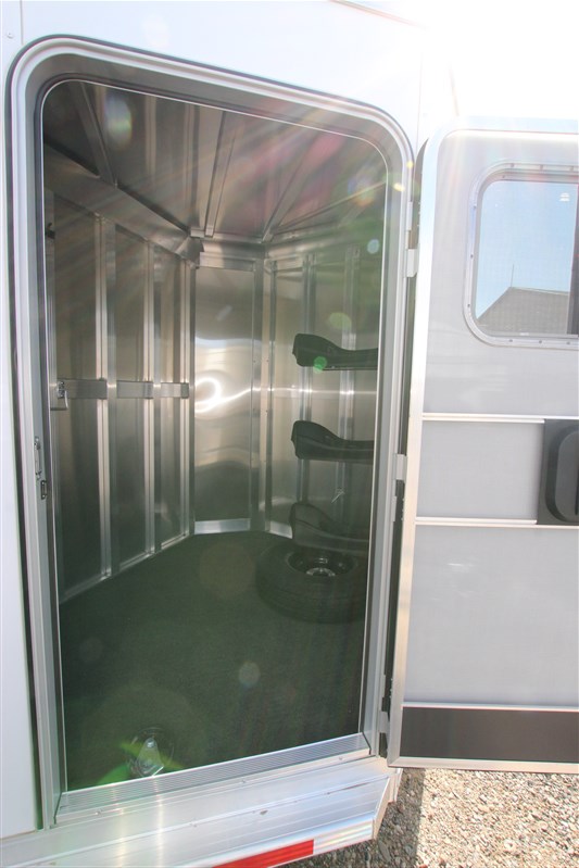 Trailer Photo 8