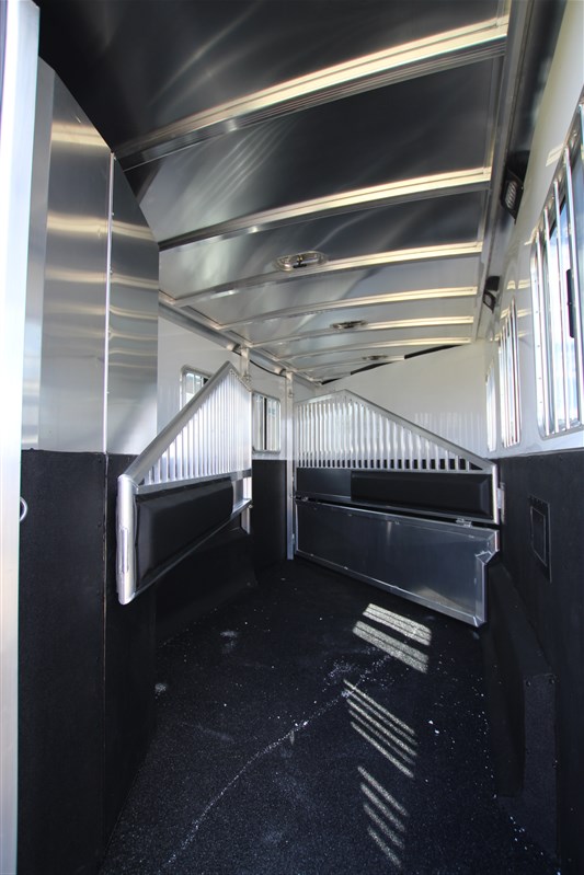 Trailer Photo 6