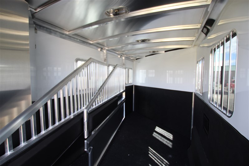 Trailer Photo 7