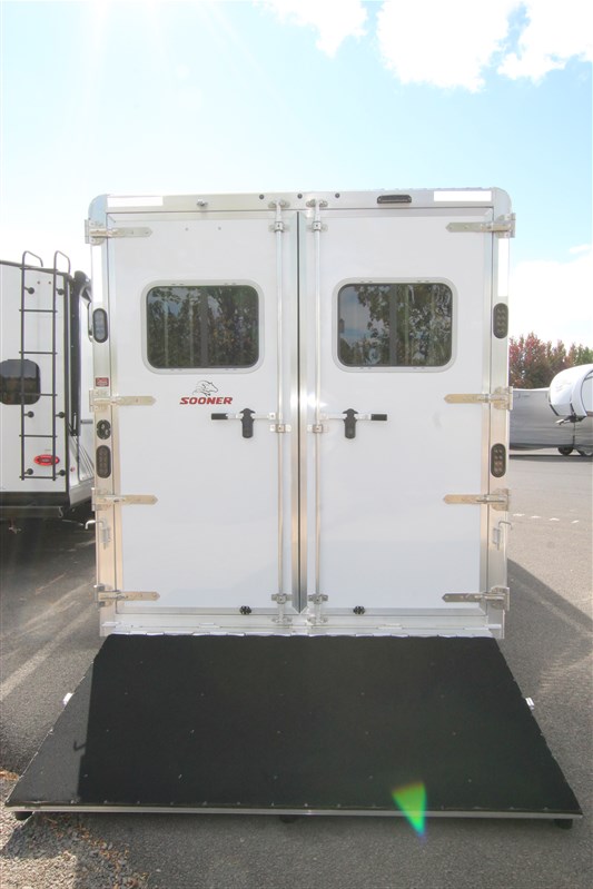 Trailer Photo 5