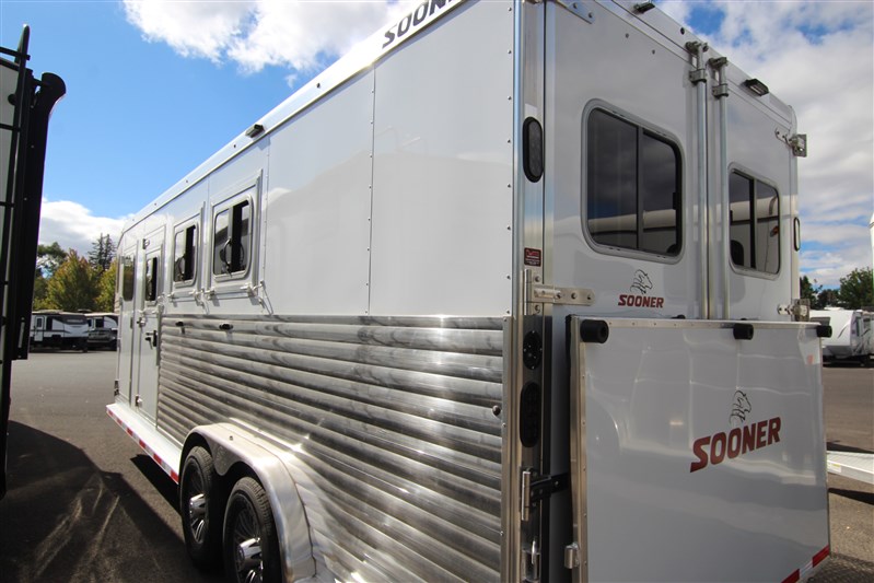 Trailer Photo 4