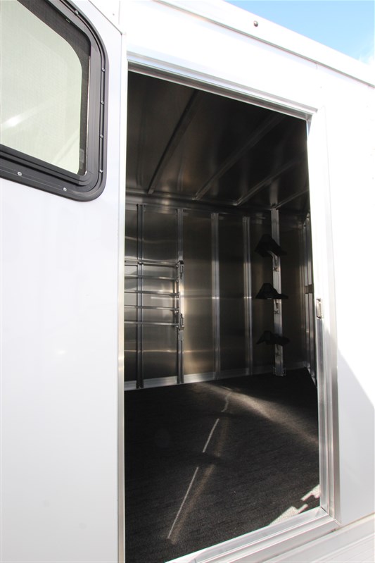 Trailer Photo 11