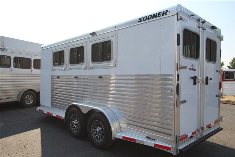 Trailer Photo 4