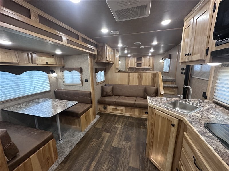 LakotaC8413 Charger 4H w/ 13'SW LQ & 6' Slide8