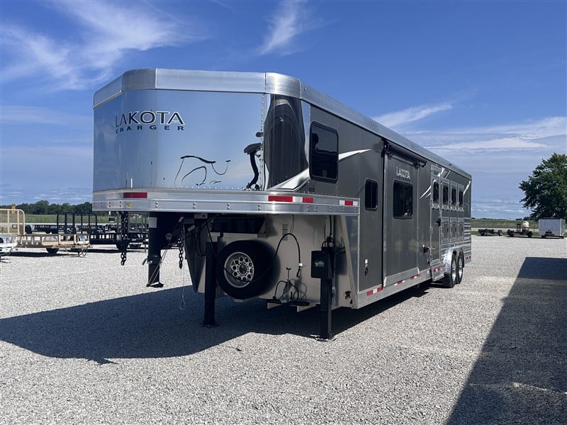 LakotaC8413 Charger 4H w/ 13'SW LQ & 6' Slide4