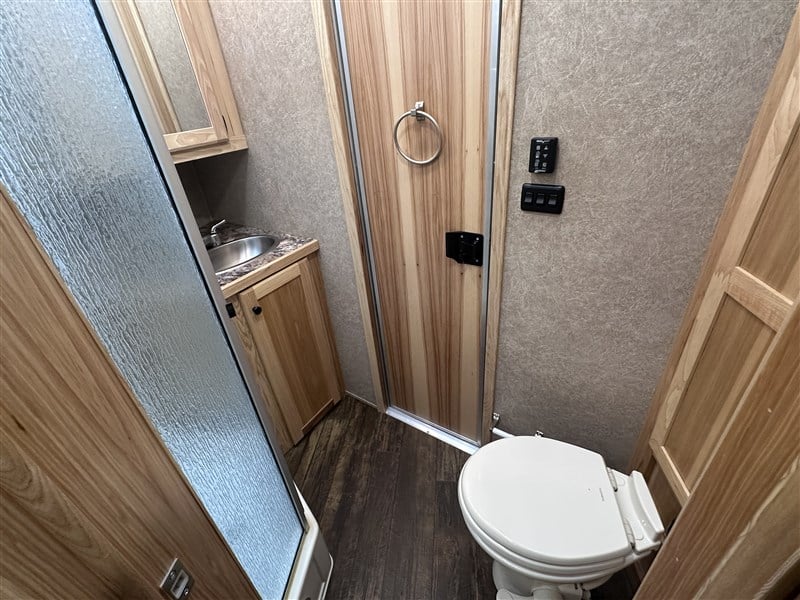 LakotaC8413 Charger 4H w/ 13'SW LQ & 6' Slide11