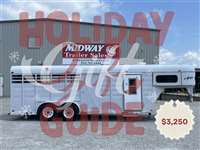 1993 Stock horse Chaparral 12' Stock w/ Front Dress