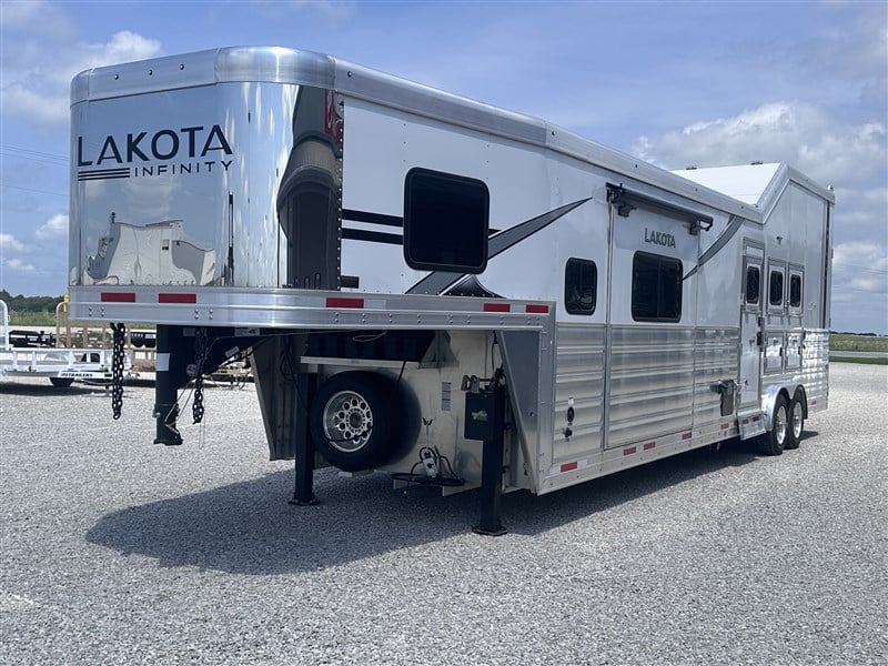 LakotaIN8315SR Infinity 3H w/ 15'SW LQ & 6' Slide6