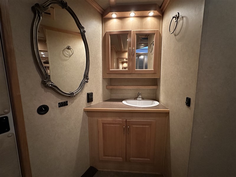 Sundowner8016 Signature 4H w/ 16' Living Quarters11