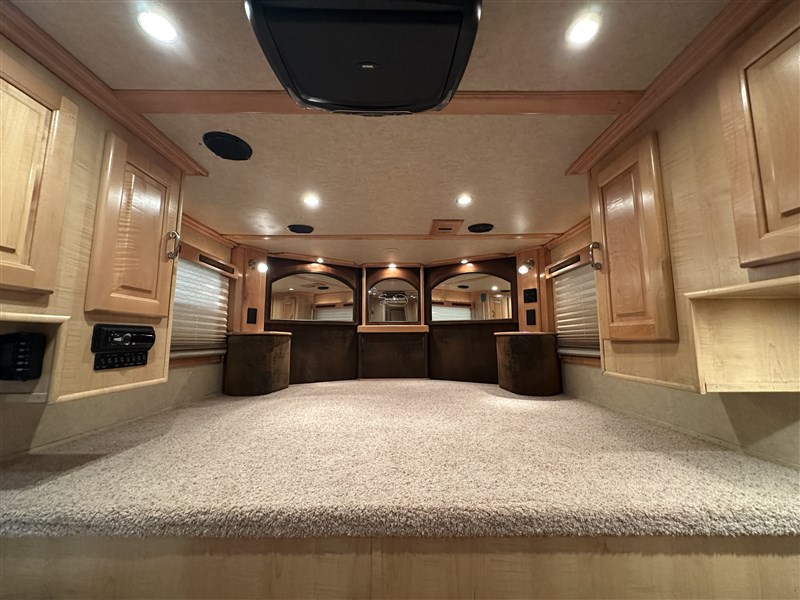 Sundowner8016 Signature 4H w/ 16' Living Quarters7
